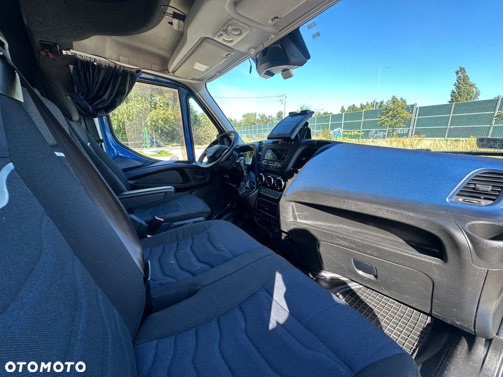 Iveco 35S18 - 21