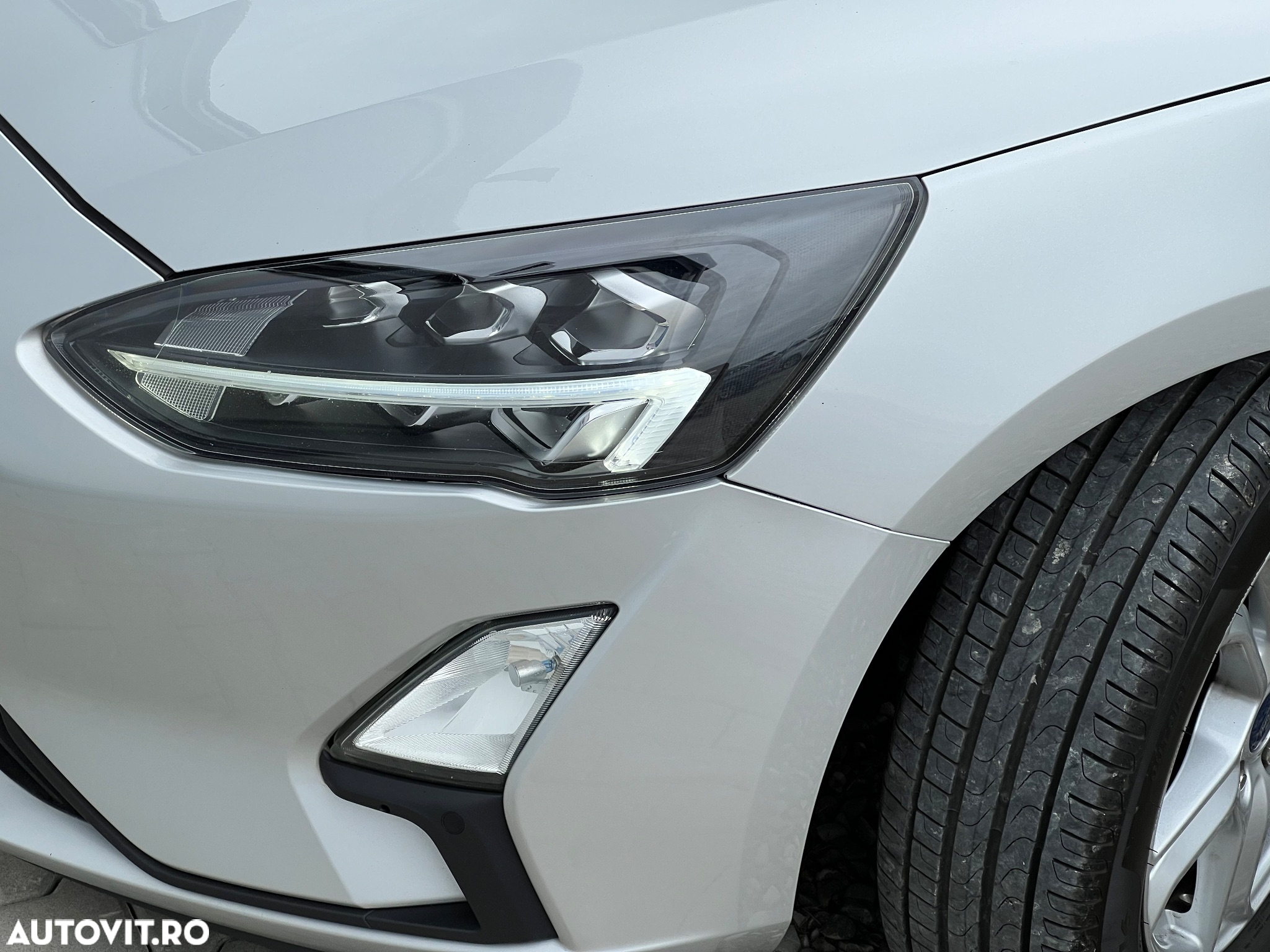 Ford Focus Turnier 1.5 EcoBlue Start-Stopp-System COOL&CONNECT DESIGN - 19