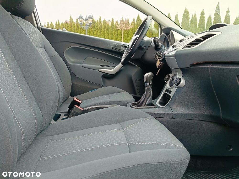 Ford Fiesta - 20