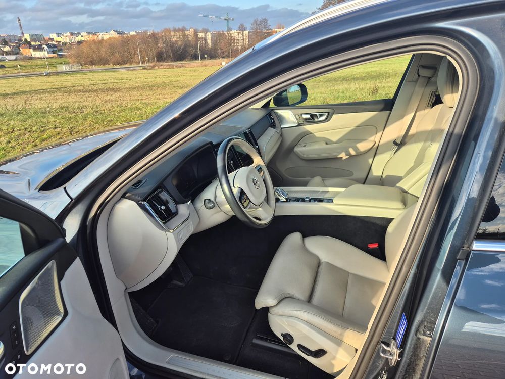 Volvo XC 60 D5 AWD Inscription - 12