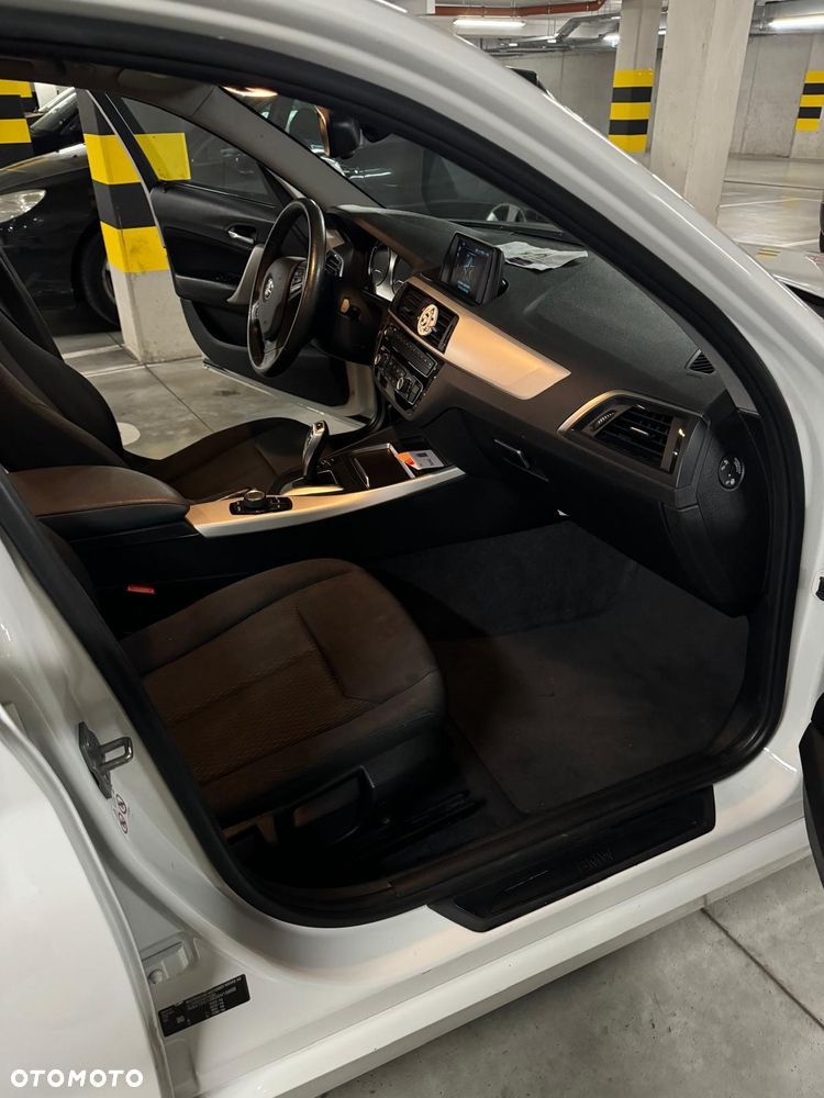 BMW Seria 1 118i - 10