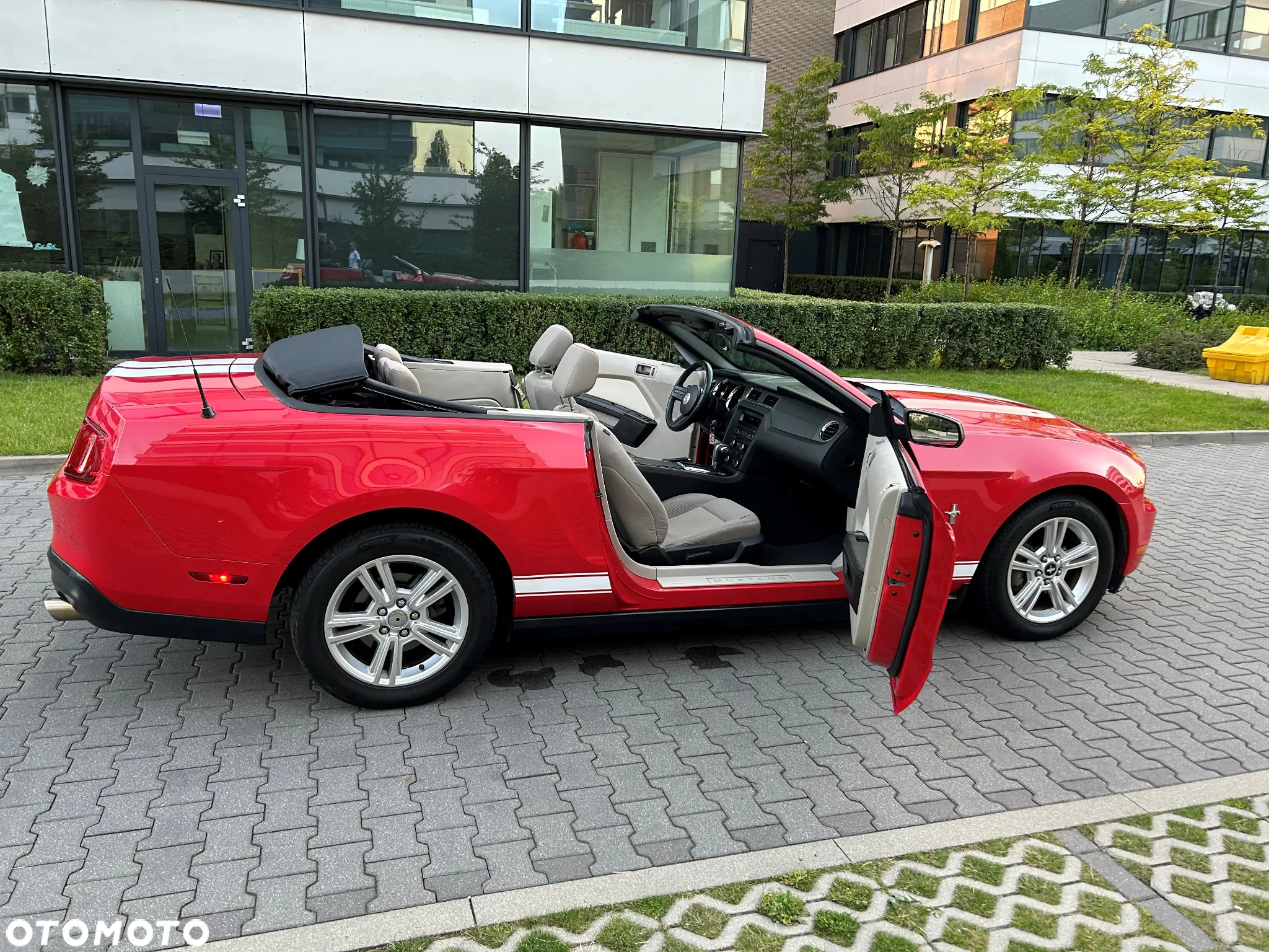 Ford Mustang - 13
