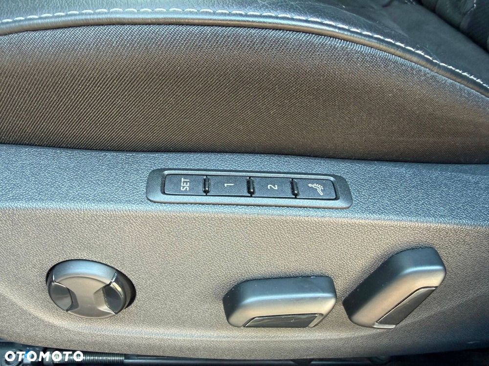 Skoda Octavia 2.0 TDI RS DSG - 13