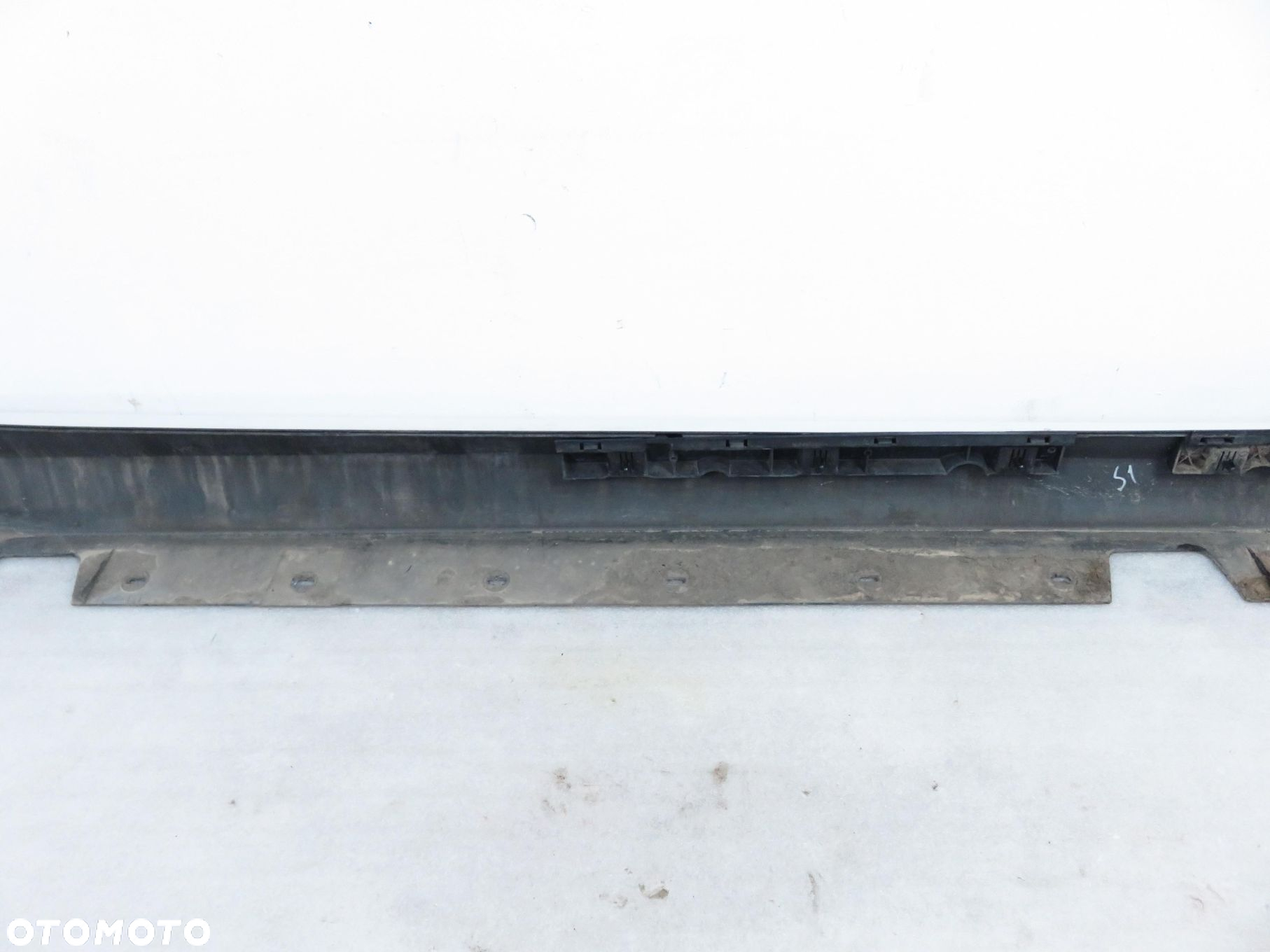 LISTWA PROGOWA LEWA BMW E91   300/0 - 6