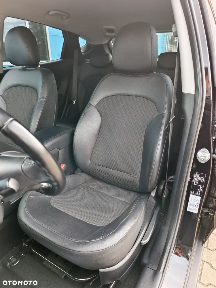 Hyundai ix35 1.6 2WD blue Style - 11