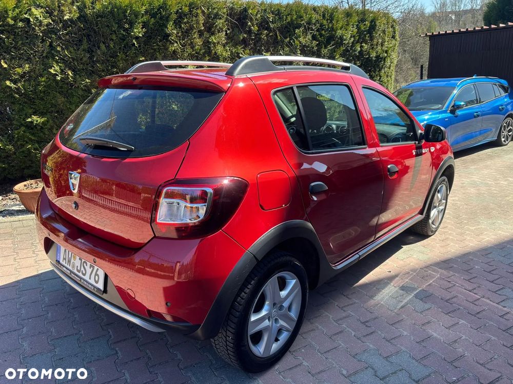 Dacia Sandero TCe 90 S&S Celebration - 4