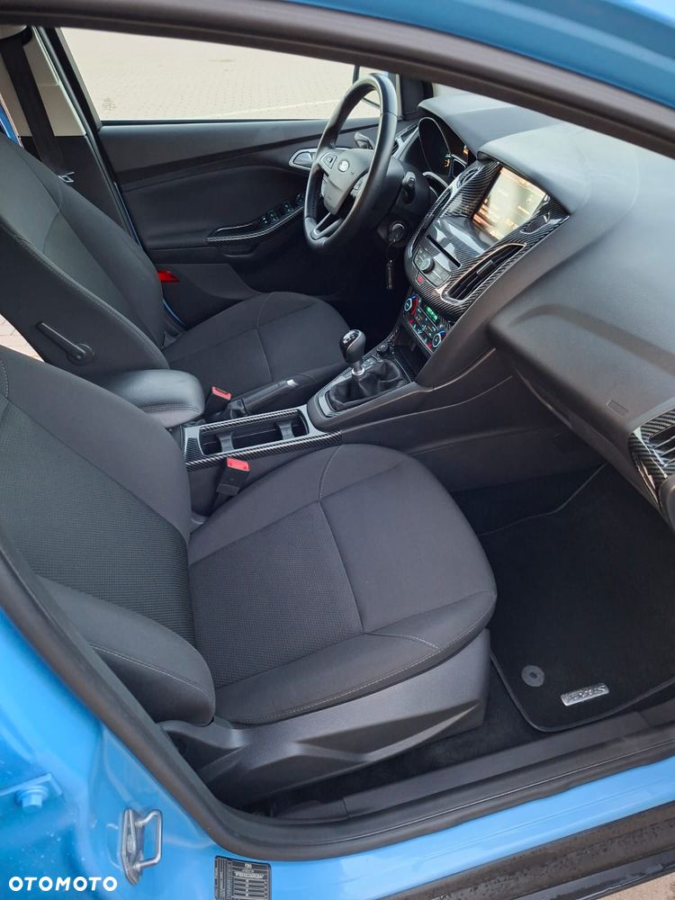 Ford Focus - 13