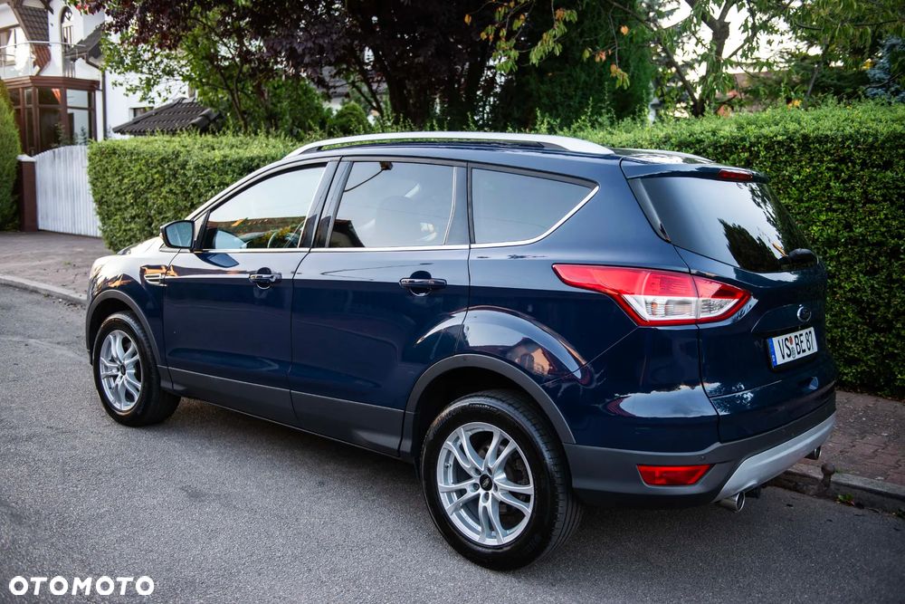 Ford Kuga 2.0 TDCi 2x4 Titanium - 5