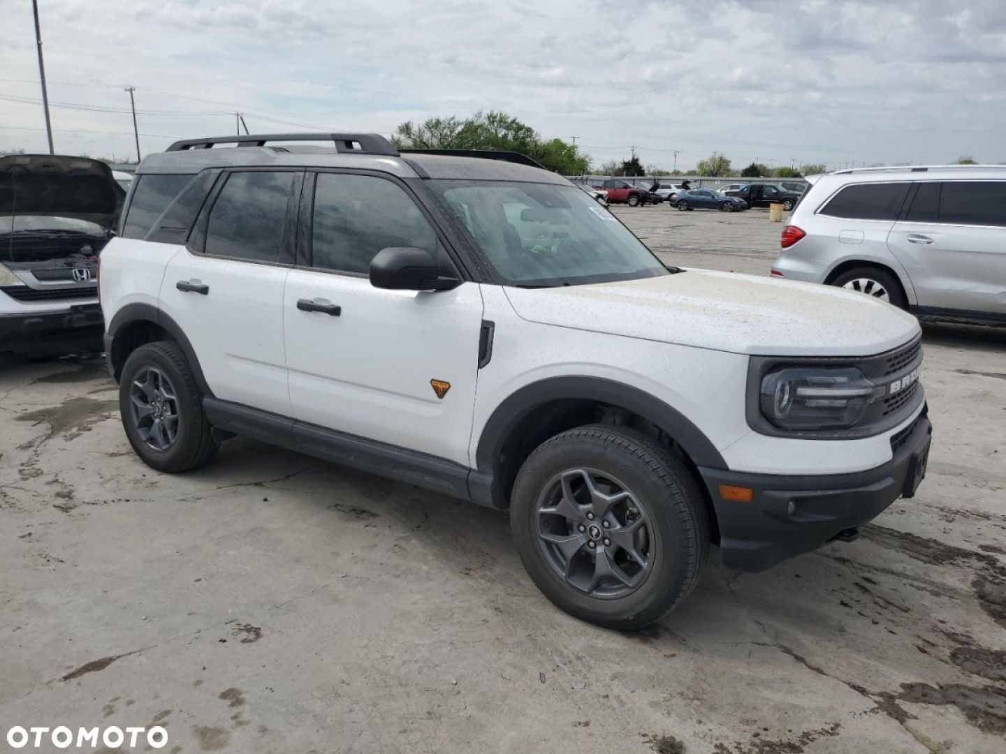 Ford Bronco - 2