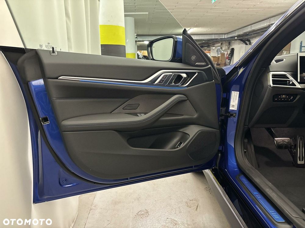 BMW i4 - 11