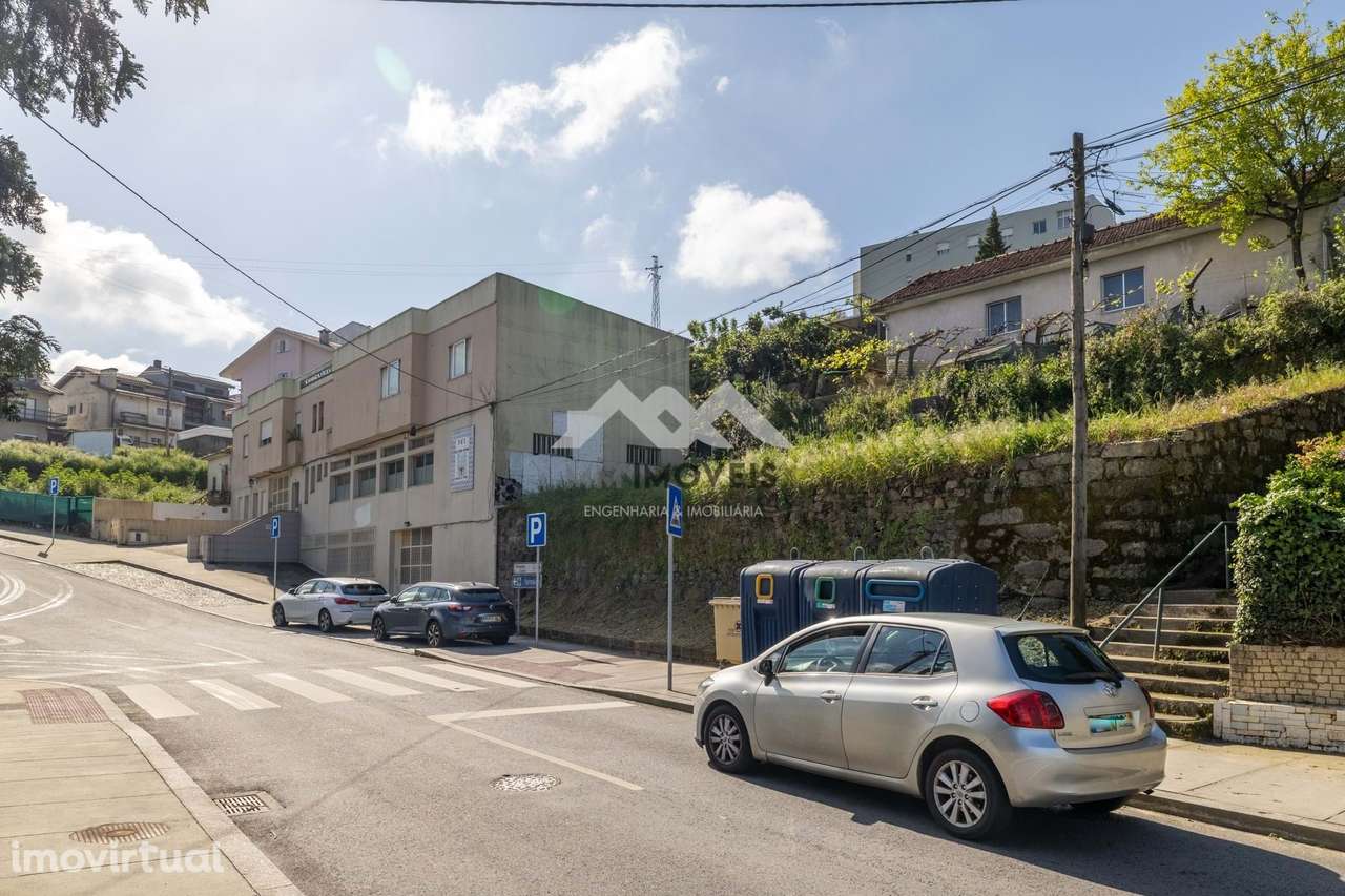 Terreno | 2 Frentes | 3 Andares | Gondomar - Grande imagem: 2/7