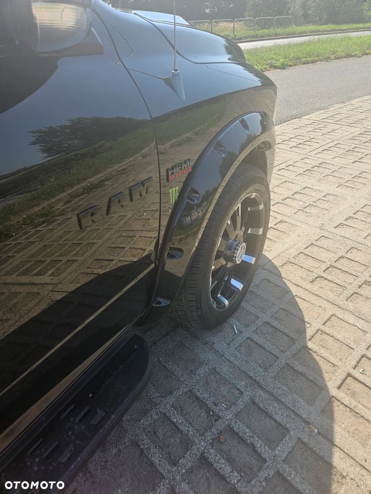 Dodge RAM - 15