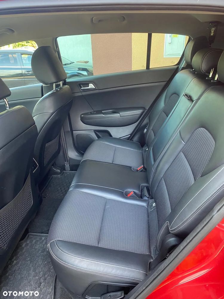 Kia Sportage 1.6 T-GDI AWD Platinum - 9