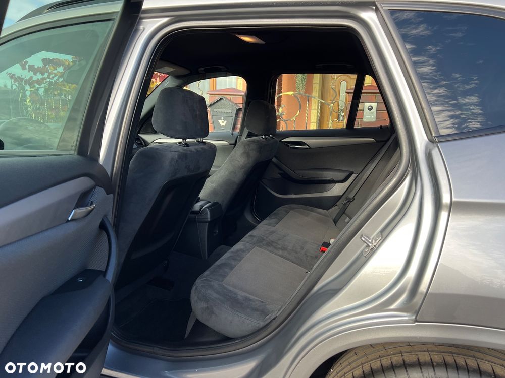 BMW X1 xDrive18d Sport Line - 24