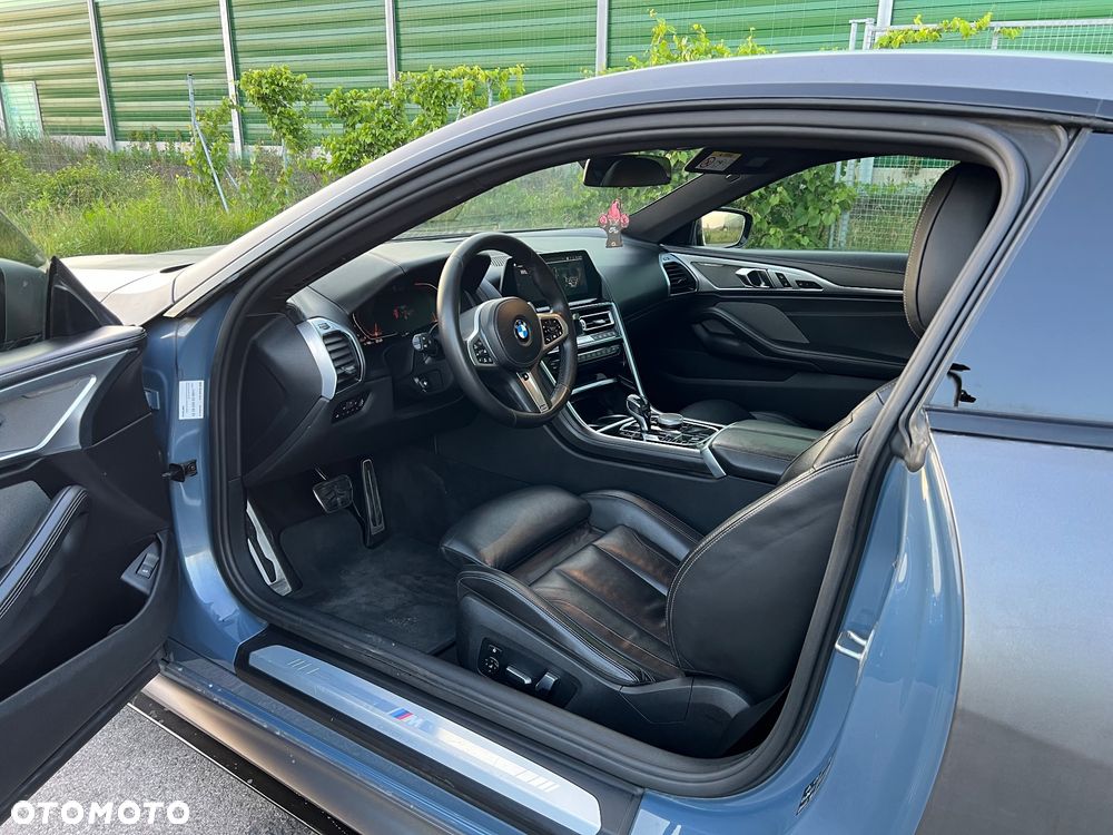 BMW Seria 8 - 12