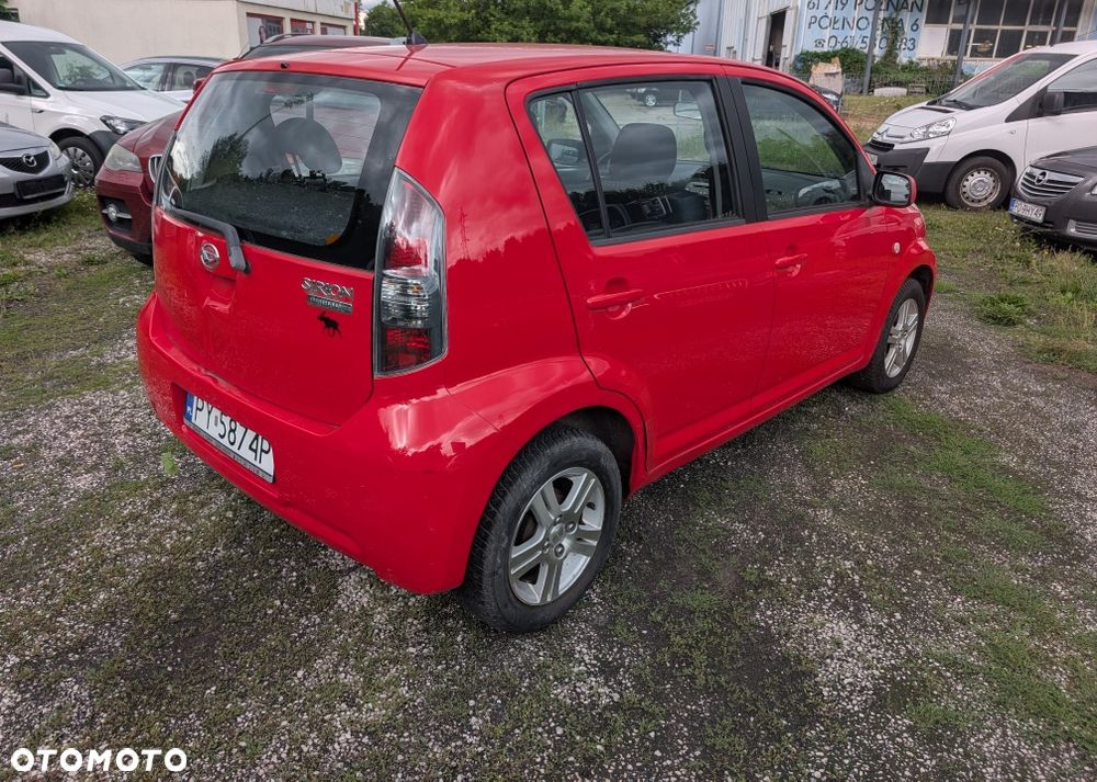 Daihatsu Sirion - 3