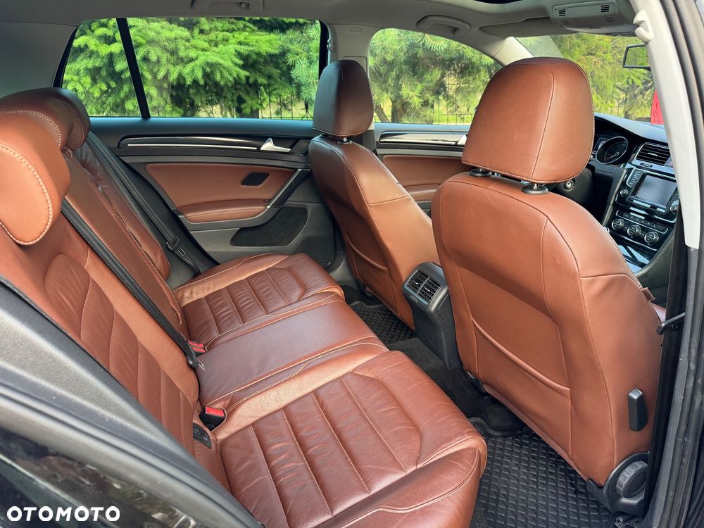 Volkswagen Golf - 16