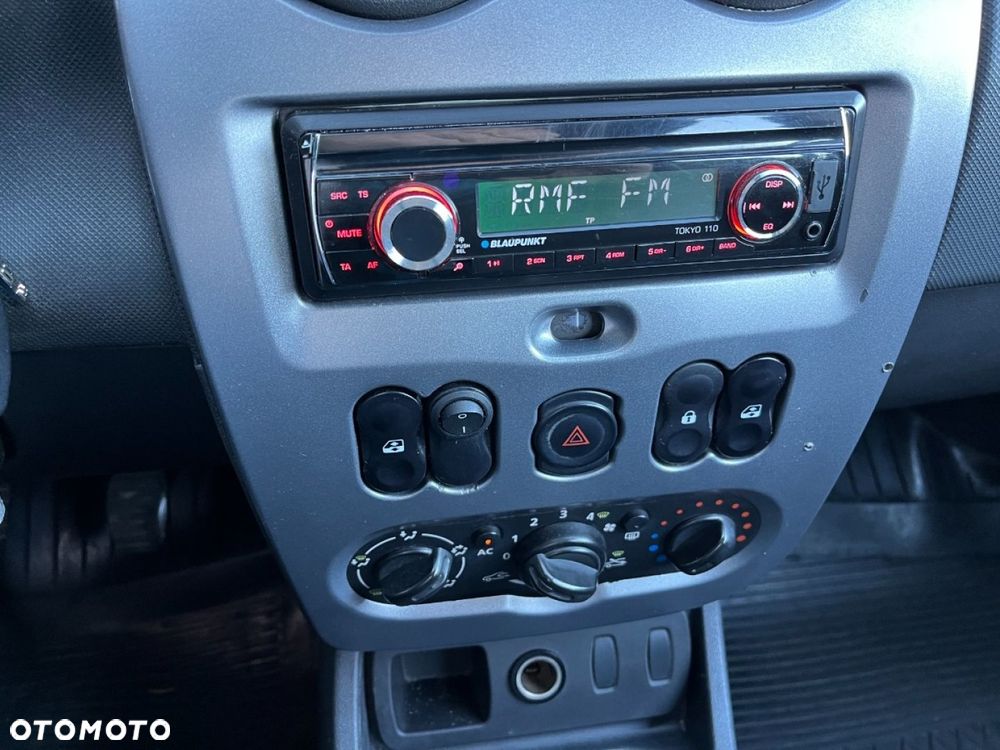 Dacia Duster 1.6 Ambiance - 11