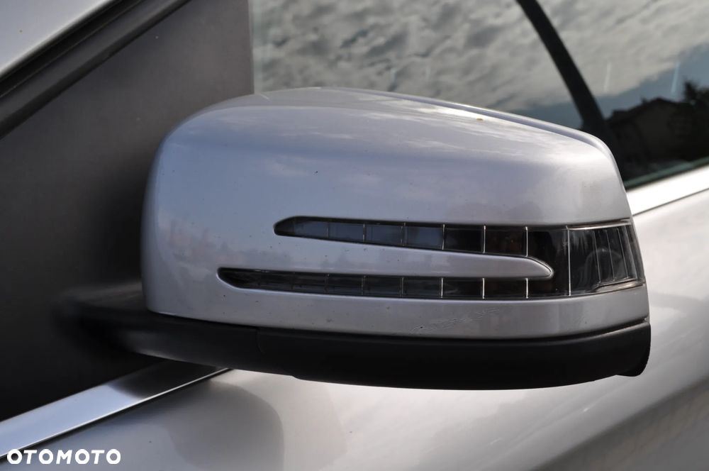 Mercedes-Benz Klasa B 200 7G-DCT UrbanStyle Edition - 9