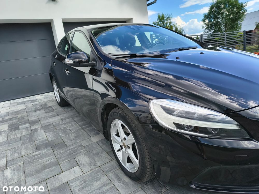 Volvo V40 D2 Momentum - 17