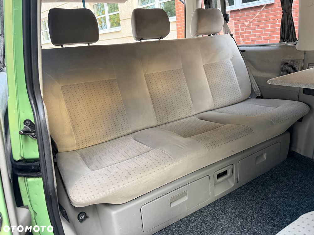 Volkswagen Multivan - 22