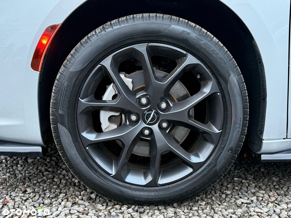 Chrysler Pacifica - 9