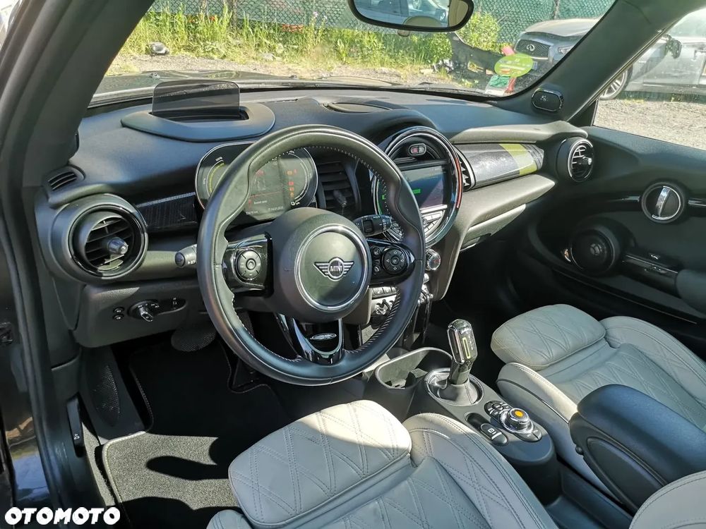 MINI Cooper SE - 29