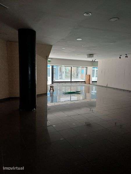 Loja Comercial com 190 m² no Centro da Póvoa de Varzim - Grande imagem: 4/12