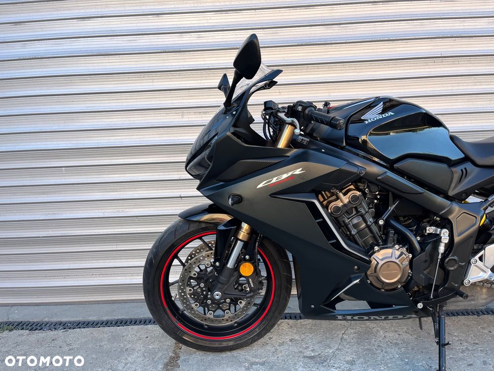 Honda CBR - 3