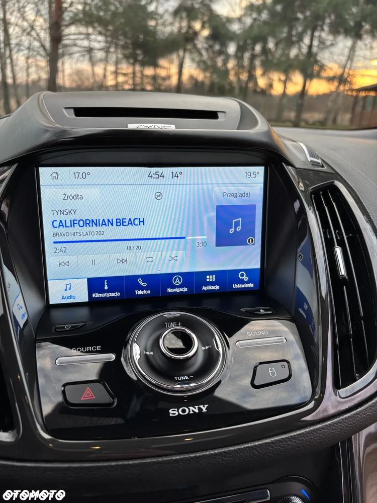 Ford Kuga 1.6 EcoBoost 4WD Titanium - 12