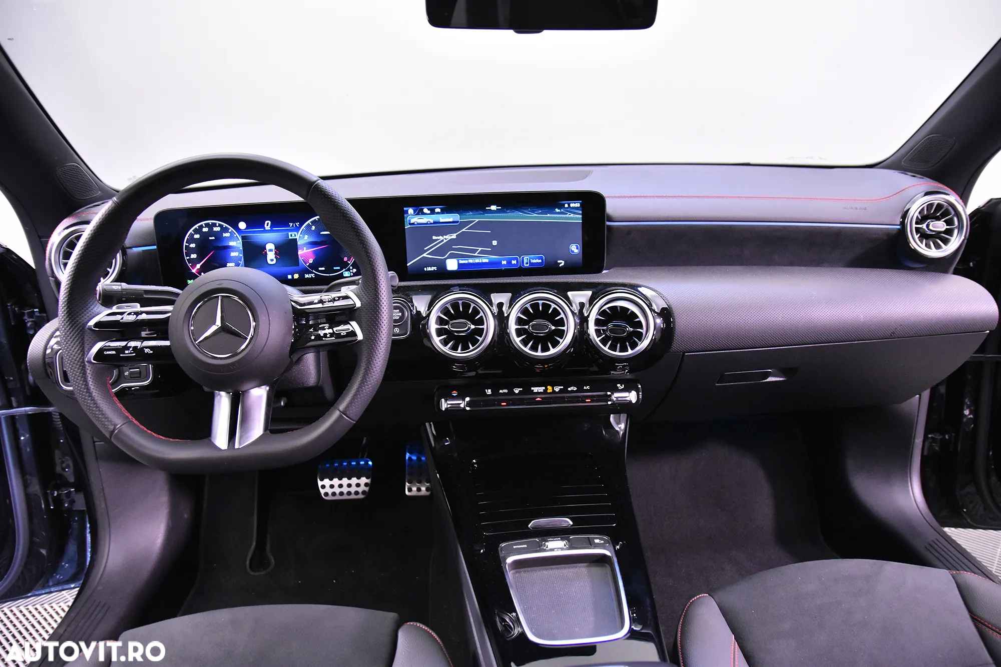 Mercedes-Benz CLA 200 7G-DCT AMG Line - 10