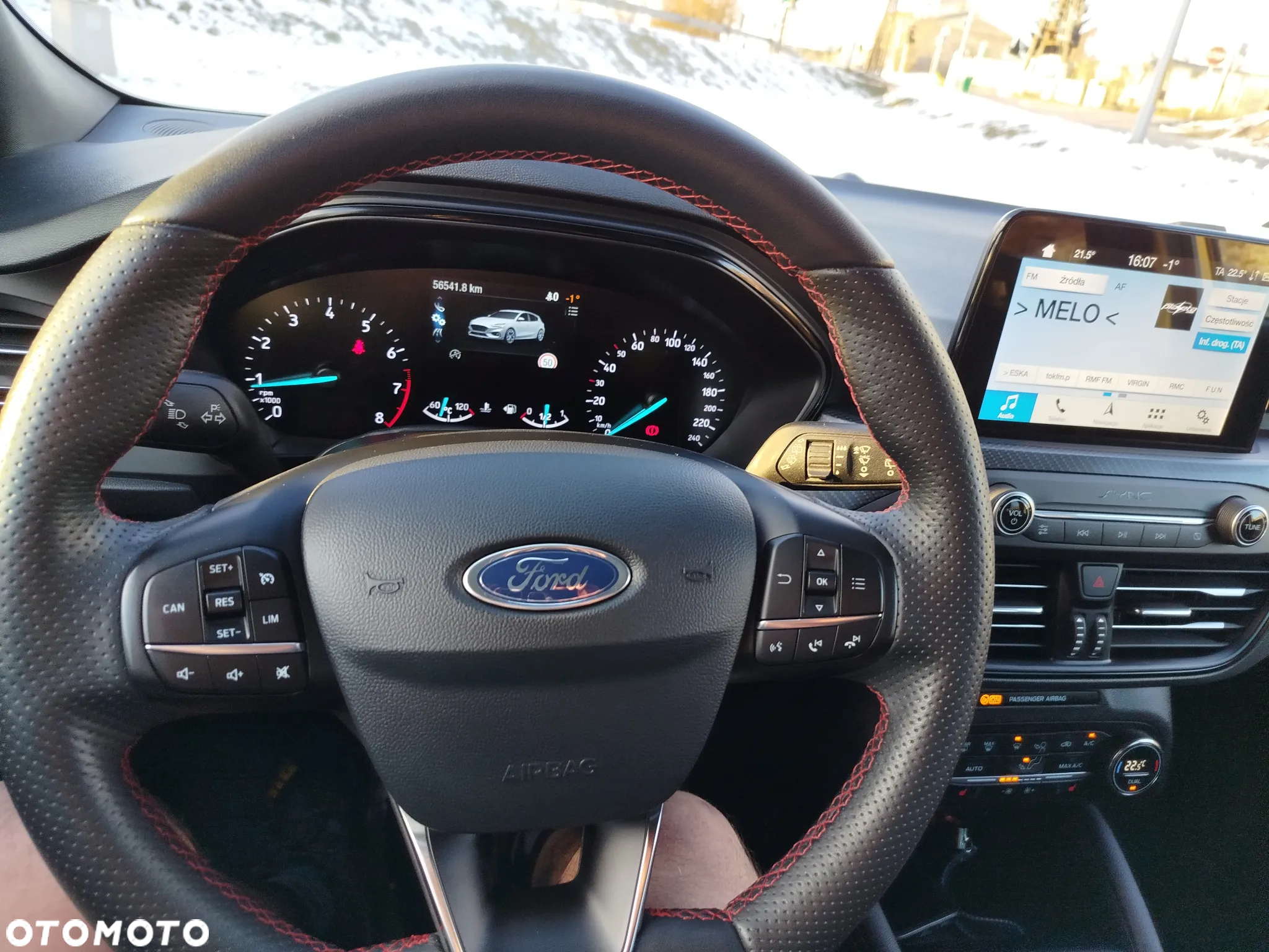 Ford Focus 1.0 EcoBoost ST-Line - 25