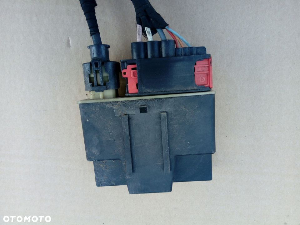 Peugeot 308  3008 5008 Citroen C4 C5 Berlingo   moduł przekaźnik sterownik wentylatora 9652021180  9662570880 - 2