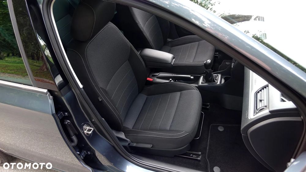 Skoda RAPID - 14