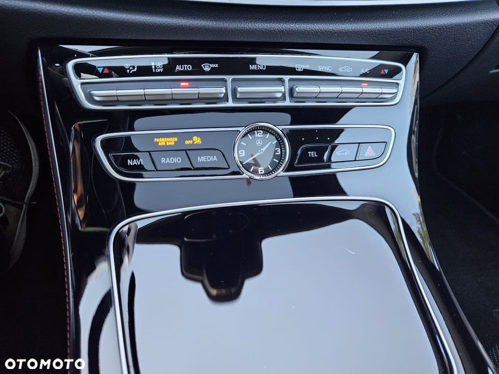 Mercedes-Benz Klasa E - 17