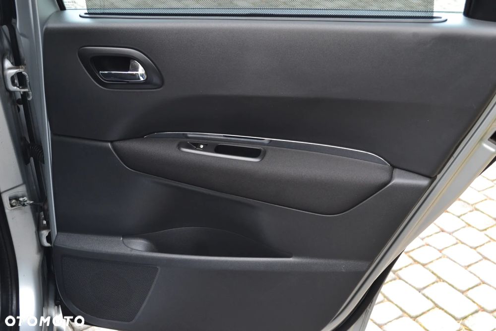 Peugeot 5008 1.6 THP Active 7os - 24