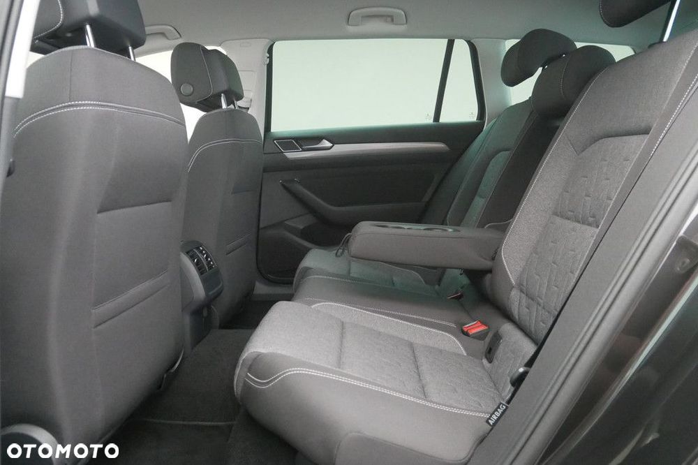 Volkswagen Passat Variant - 15