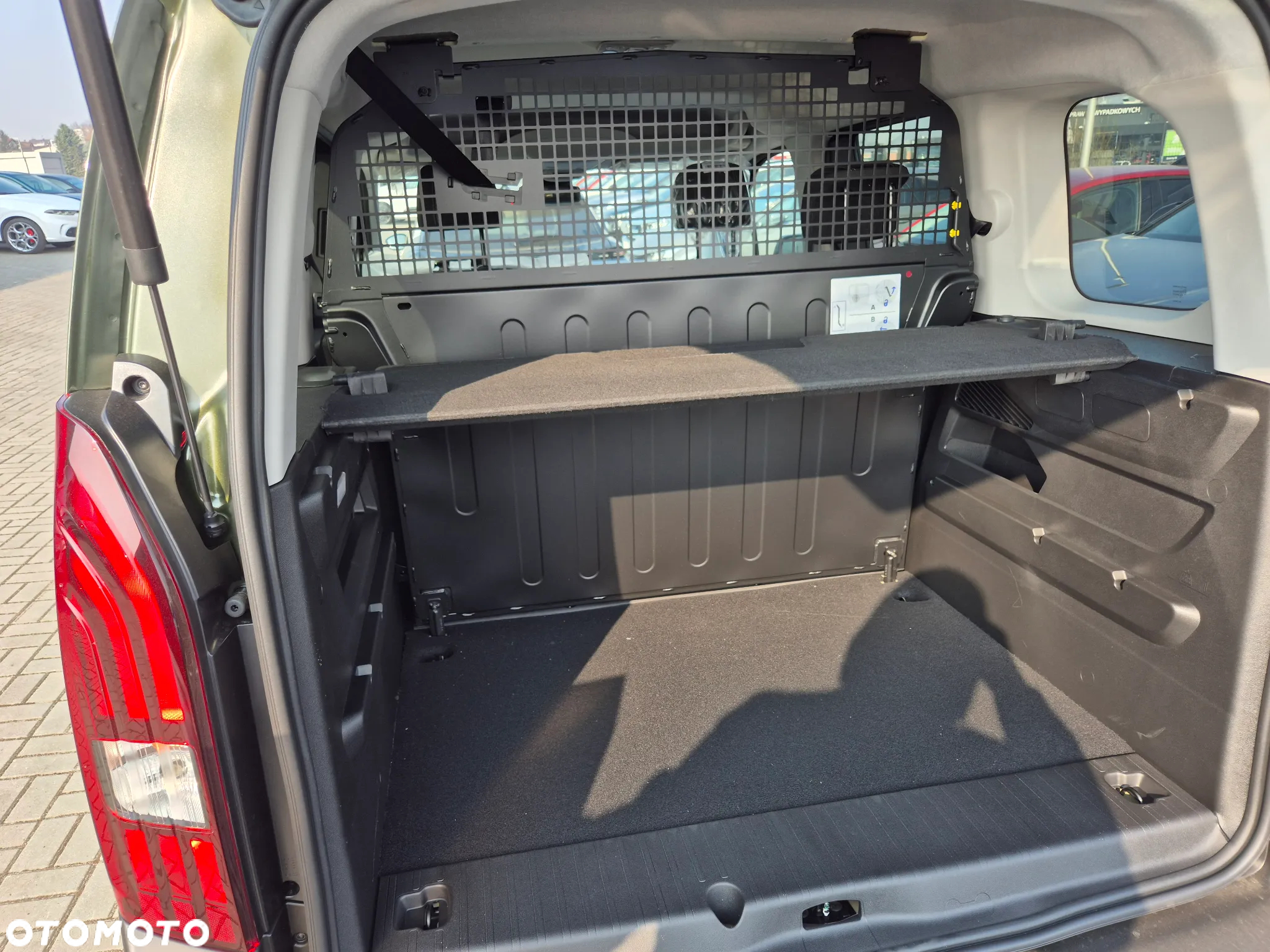Peugeot Rifter MPV 1.5 BlueHDI Allure S&S N1 - 12