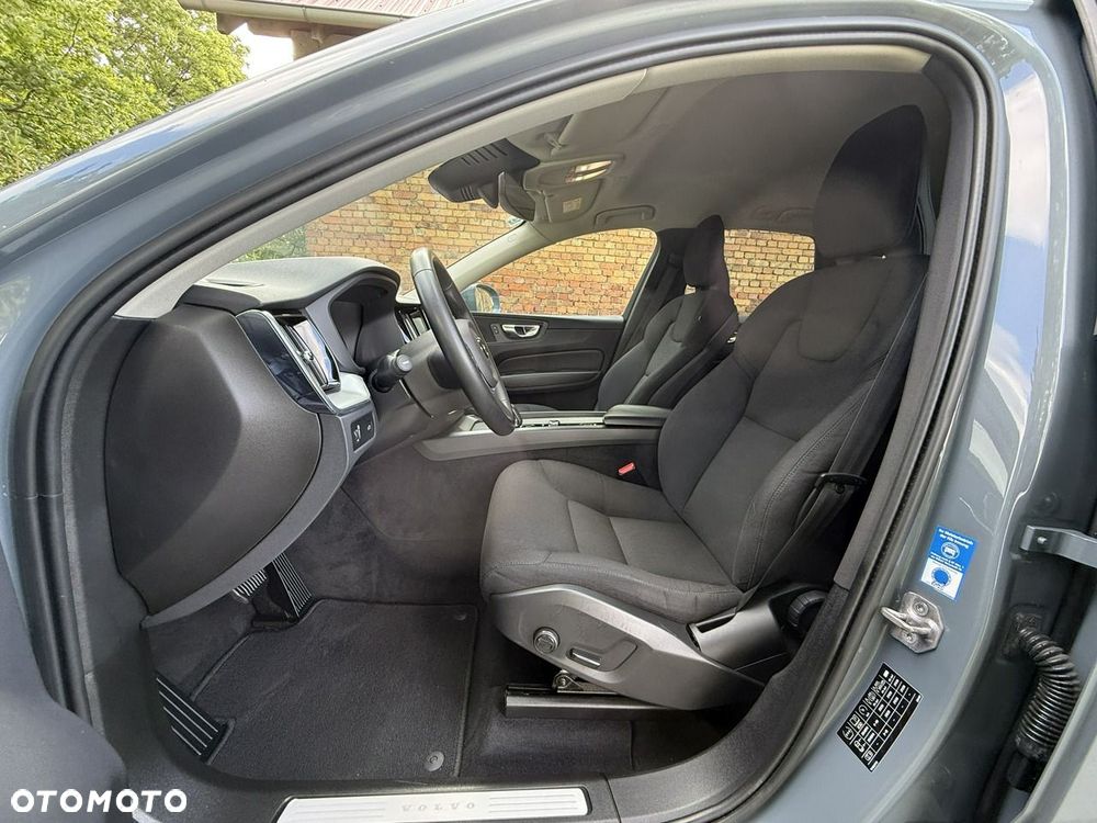 Volvo XC 60 B4 D Geartronic Momentum Pro - 34