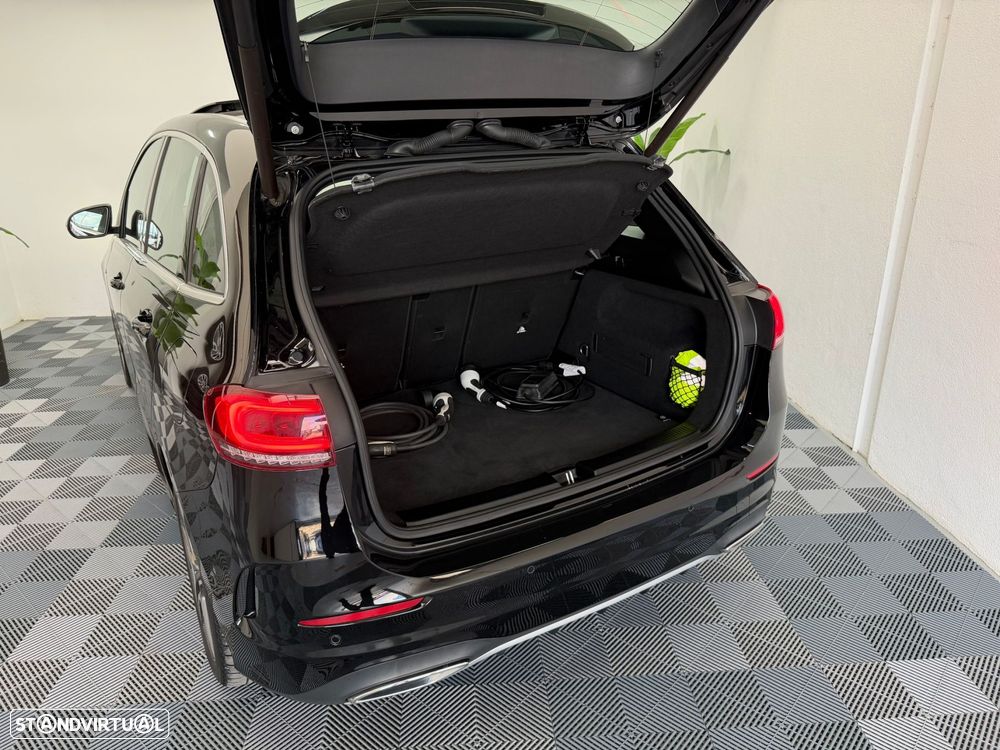 Mercedes-Benz B 250 e AMG Line - 28