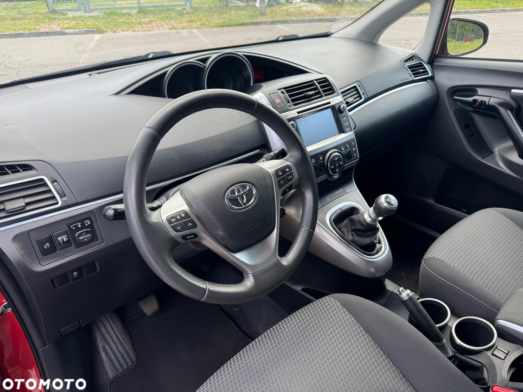 Toyota Verso 1.6 Premium - 11