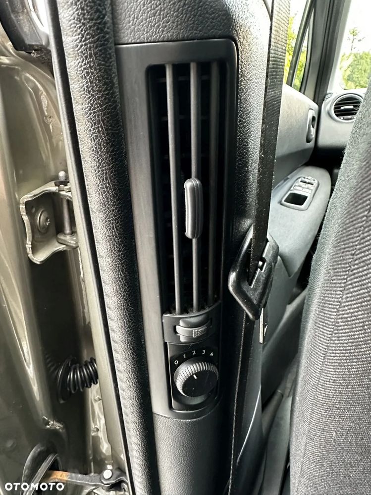 Peugeot 5008 HDI FAP 150 Allure - 23