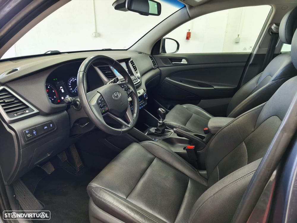 Hyundai Tucson 1.7 CRDi Executive - 10