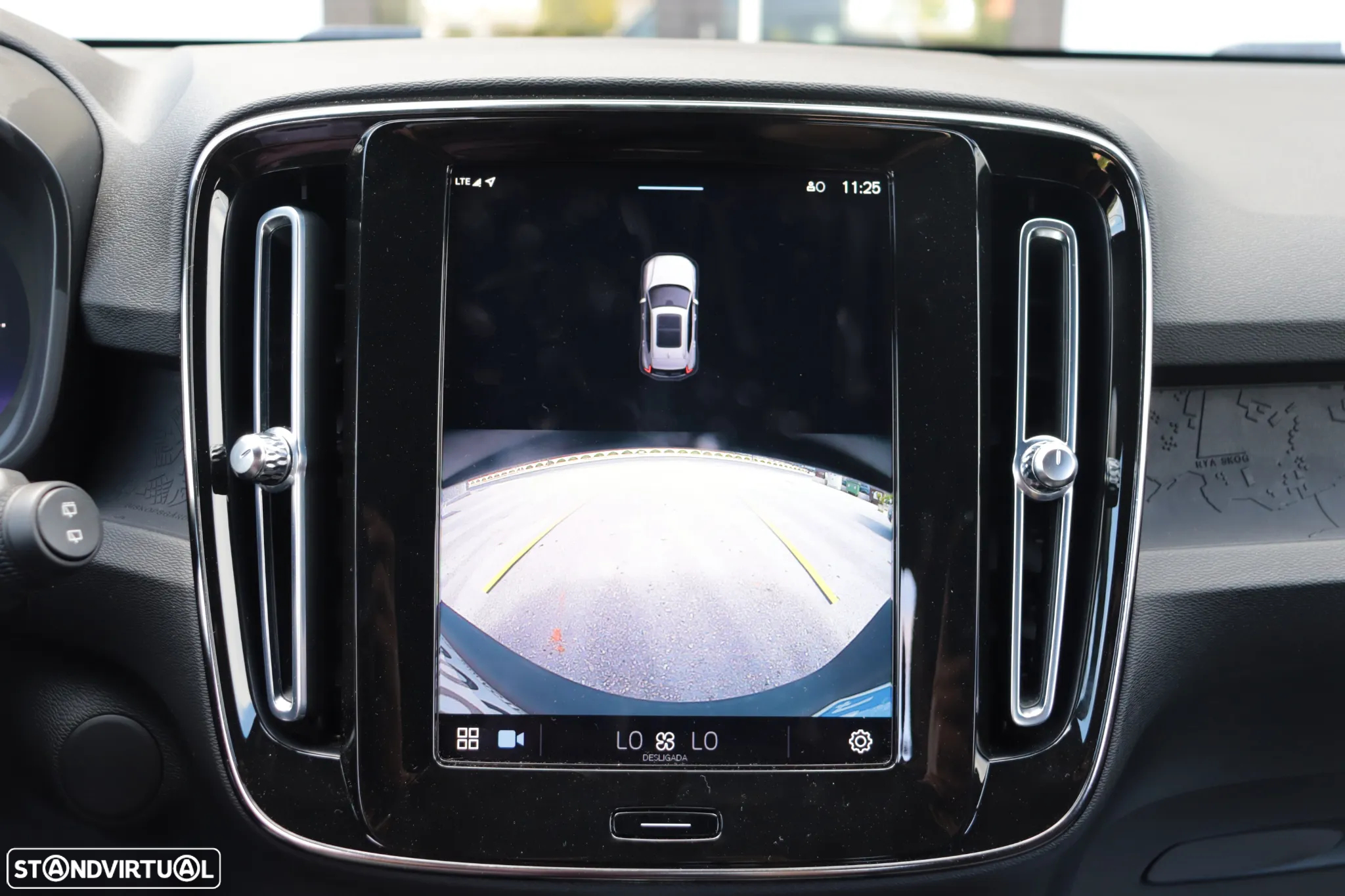 Volvo XC 40 Recharge Core - 18