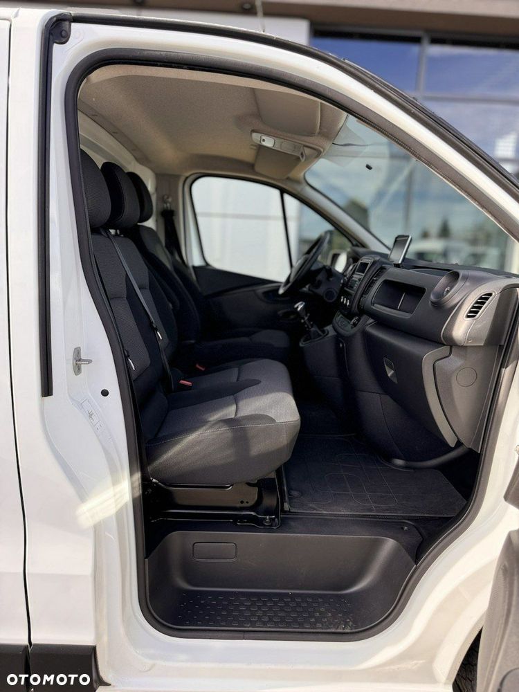 Renault Trafic - 16