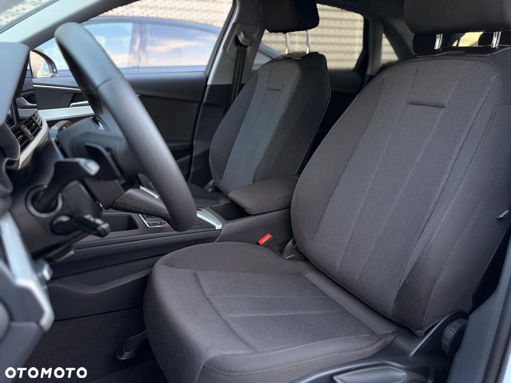 Audi A4 Limousine - 16