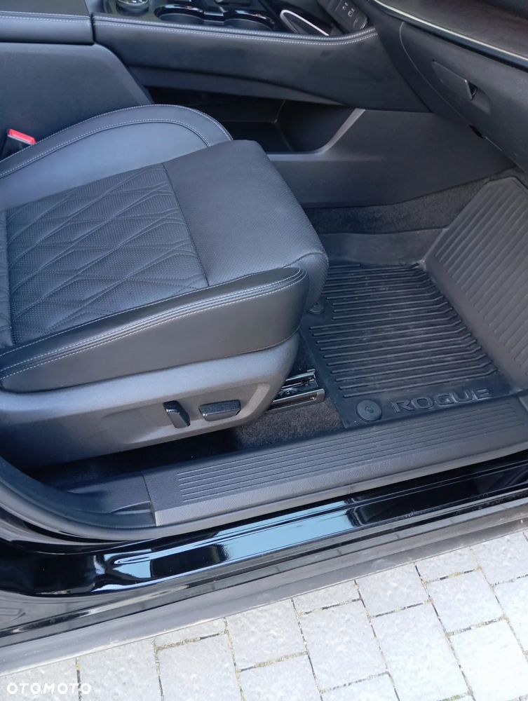 Nissan Rogue - 22
