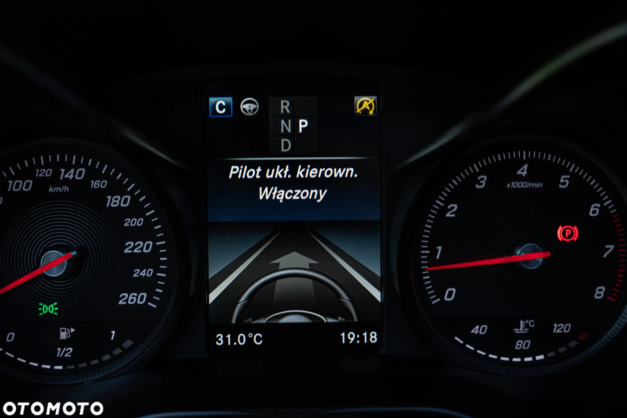 Mercedes-Benz Klasa C 200 Coupe 4Matic 9G-TRONIC AMG Line - 35