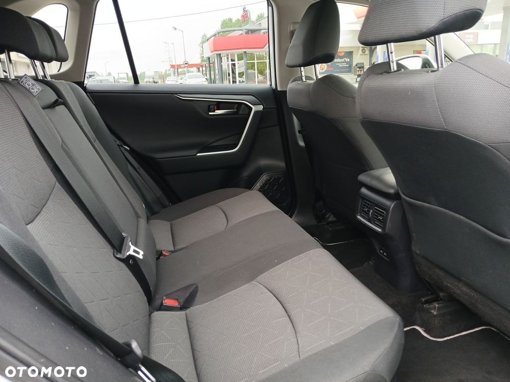 Toyota RAV4 - 10