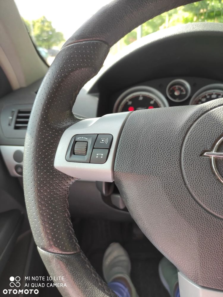 Opel Astra 1.9 CDTI Cosmo - 22